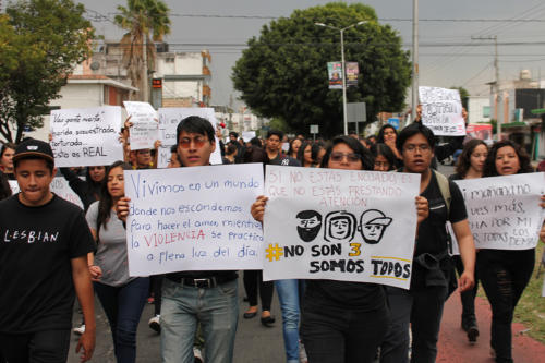 Alumnos de la BUAP se suman a marchas por estudiantes de cine. 2 de mayo 2018.